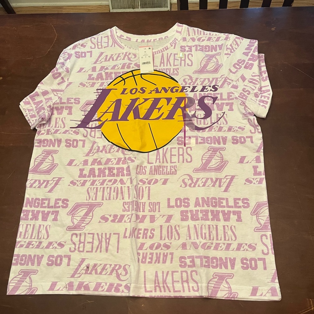 NWT Los Angeles Lakers XL Tshirt